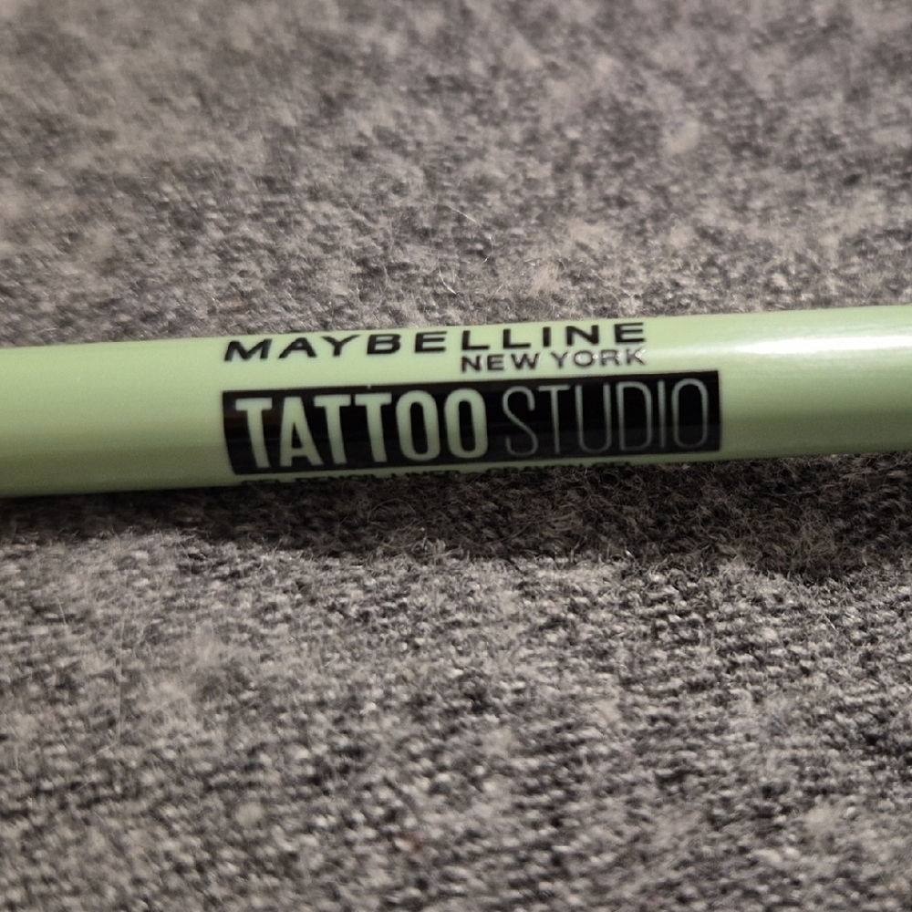 Maybelline Tattoo Studio Eyeliner in Light Green